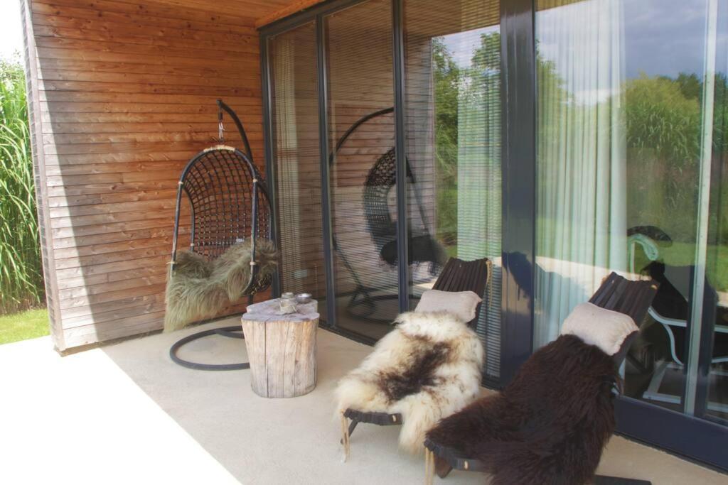 Sfeervol Chalet Midden In De Natuur Halle Exterior foto